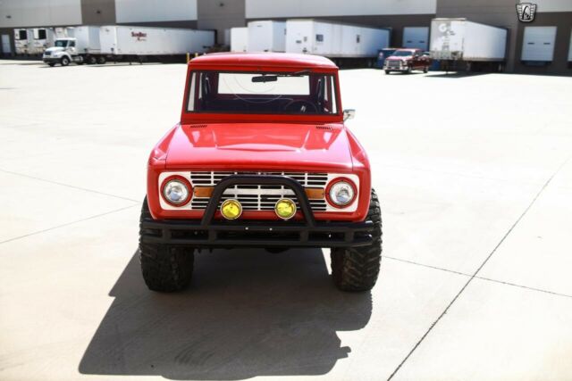 Ford Bronco 1972 image number 2