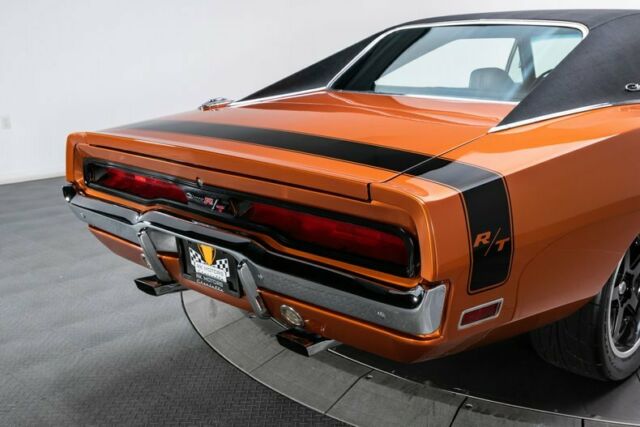 Dodge Charger 1970 image number 19