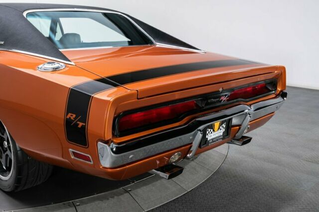 Dodge Charger 1970 image number 22