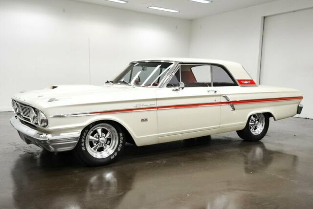 Ford Fairlane 1964 image number 2