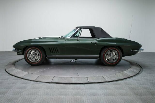 Chevrolet Corvette 1967 image number 21