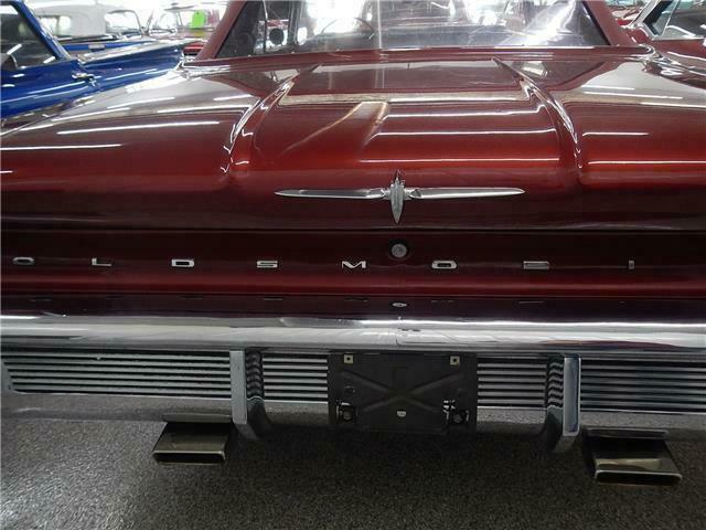 Oldsmobile Ninety-Eight 1960 image number 29