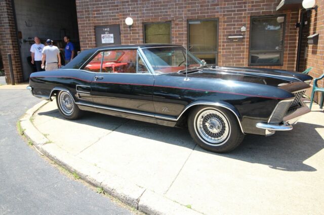 Buick Riviera 1964 image number 5