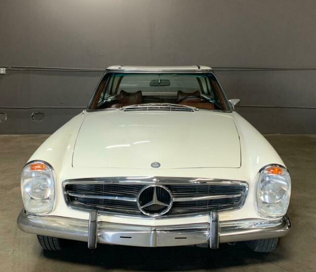 Mercedes-Benz SL-Class 1969 image number 27