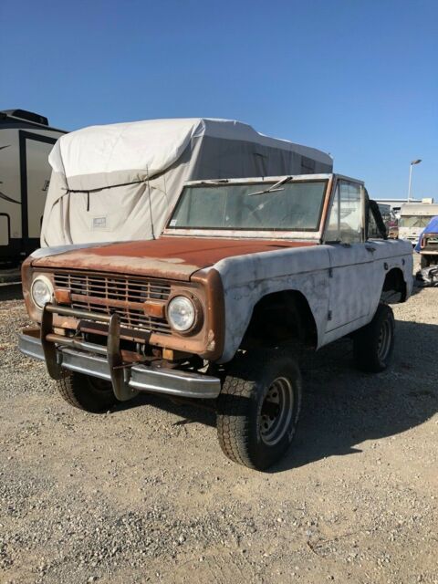 Ford Bronco 1969 image number 1