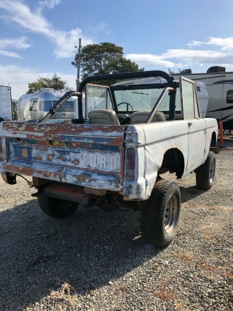 Ford Bronco 1969 image number 15