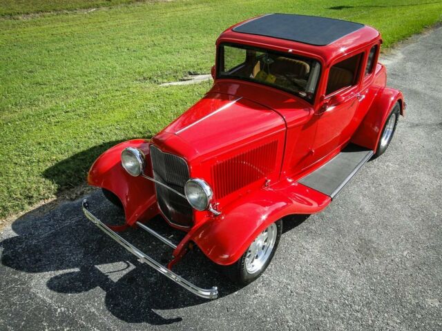 Ford 5-Window Coupe 1932 image number 41