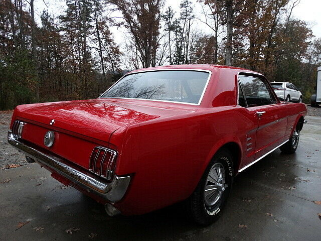 Ford Mustang 1966 image number 10