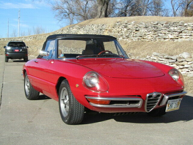 Alfa Romeo Spider 1969 image number 0