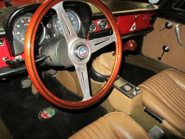 Alfa Romeo Spider 1969 image number 19