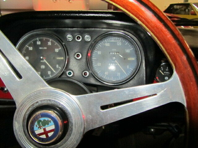 Alfa Romeo Spider 1969 image number 20