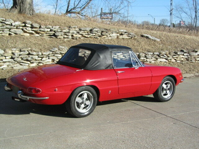 Alfa Romeo Spider 1969 image number 27