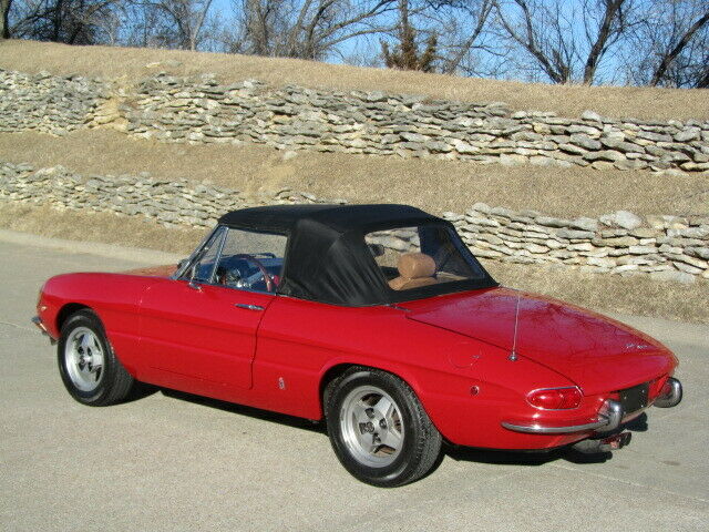 Alfa Romeo Spider 1969 image number 33