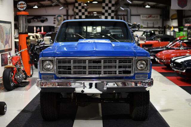 Chevrolet C/K Pickup 1500 1975 image number 18