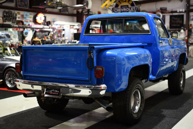 Chevrolet C/K Pickup 1500 1975 image number 4