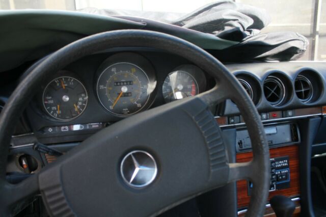 Mercedes-Benz SL-Class 1979 image number 12