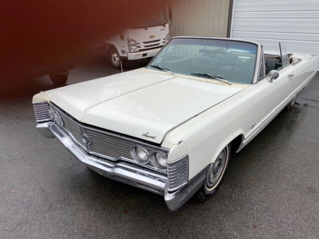 Chrysler Imperial 1968 image number 1