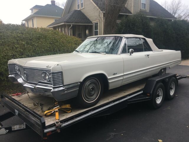 Chrysler Imperial 1968 image number 2