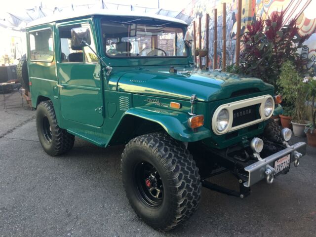 Toyota FJ Cruiser 1973 image number 0