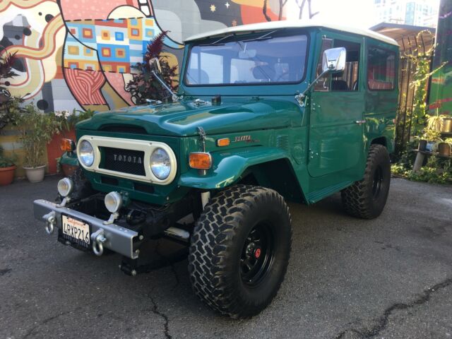 Toyota FJ Cruiser 1973 image number 5