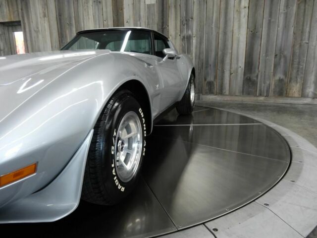 Chevrolet Corvette 1979 image number 21