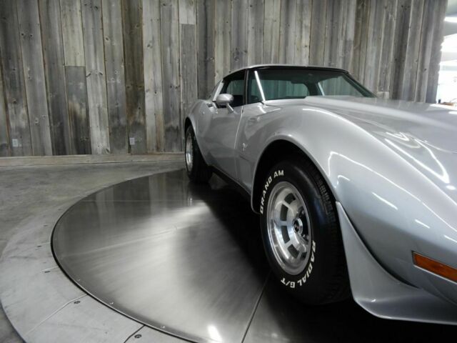 Chevrolet Corvette 1979 image number 8