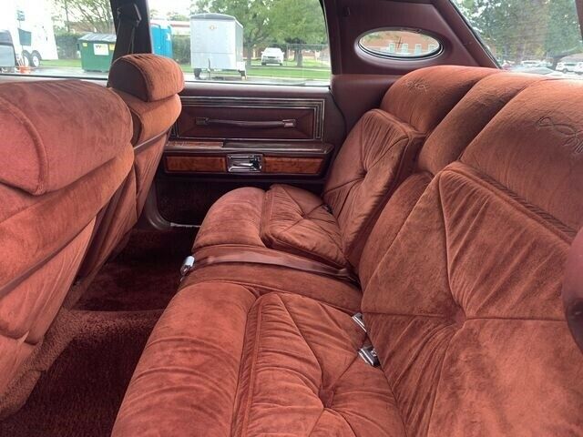 Lincoln Continental 1977 image number 33