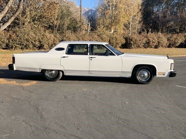 Lincoln Continental 1977 image number 9