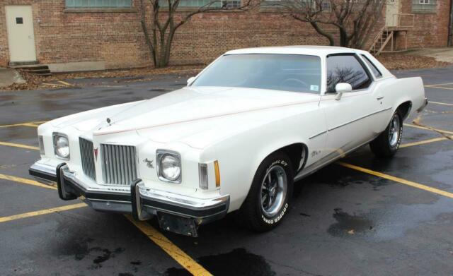 Pontiac Grand Prix 1974 image number 38