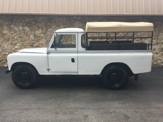 Land Rover Defender 1978 image number 1