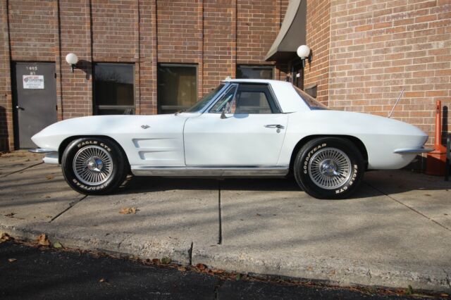 Chevrolet Corvette 1964 image number 1