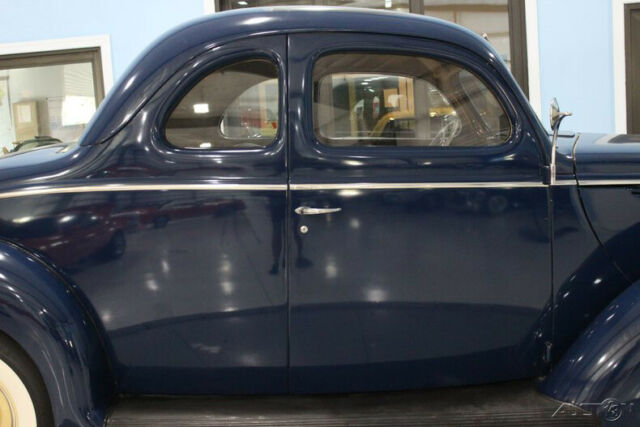 Ford 3 Window Coupe 1938 image number 16