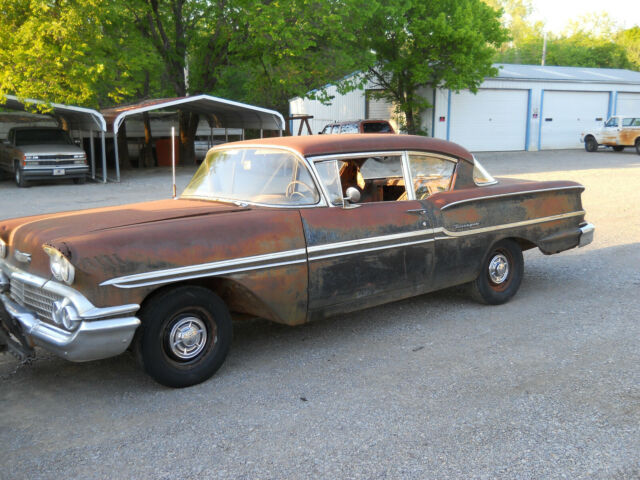 Chevrolet Biscayne 1958 image number 2