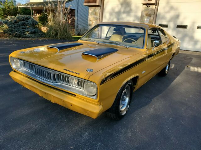 Plymouth Duster 1972 image number 0