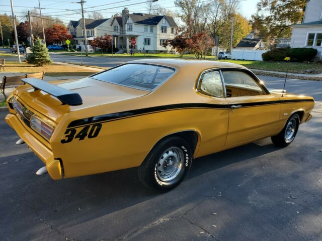 Plymouth Duster 1972 image number 12