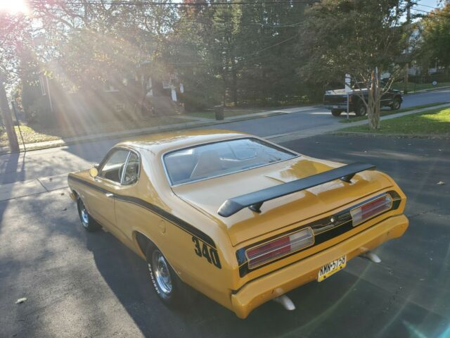 Plymouth Duster 1972 image number 31