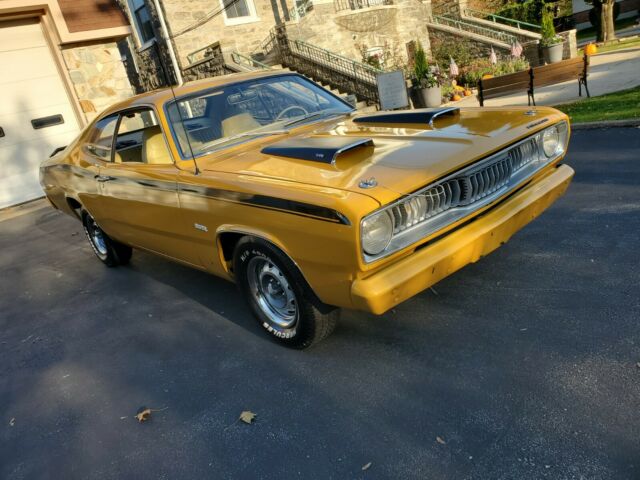 Plymouth Duster 1972 image number 32