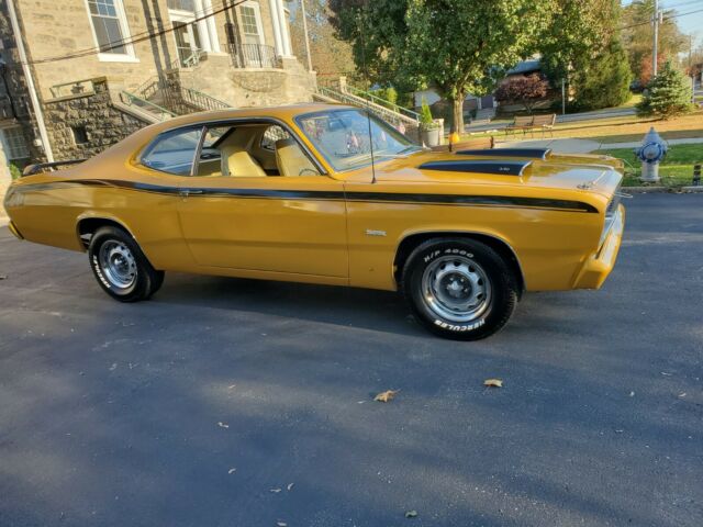 Plymouth Duster 1972 image number 33