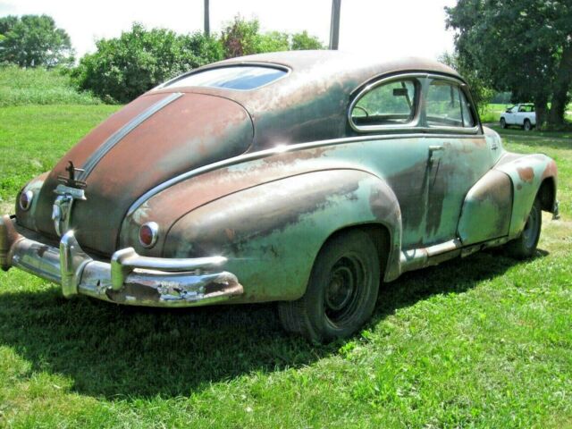 Pontiac Silver Streak 1948 image number 0