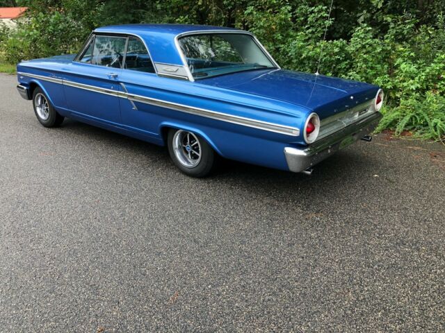 Ford Fairlane 1964 image number 19