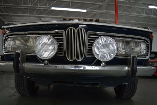 BMW 2000 1970 image number 17