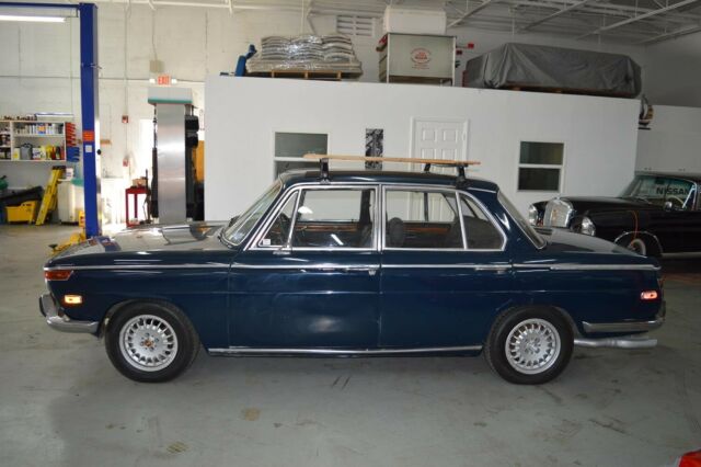 BMW 2000 1970 image number 28