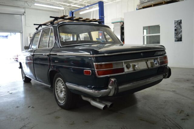 BMW 2000 1970 image number 31