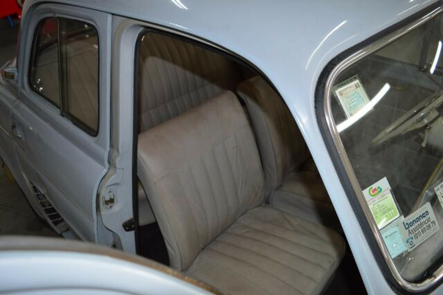 Renault Dauphine 1959 image number 23