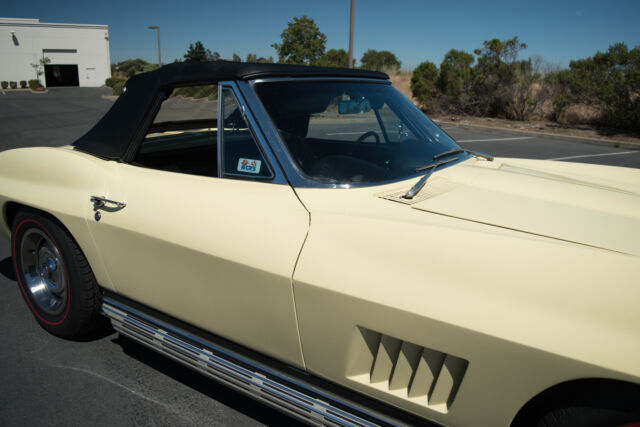 Chevrolet Corvette 1967 image number 12