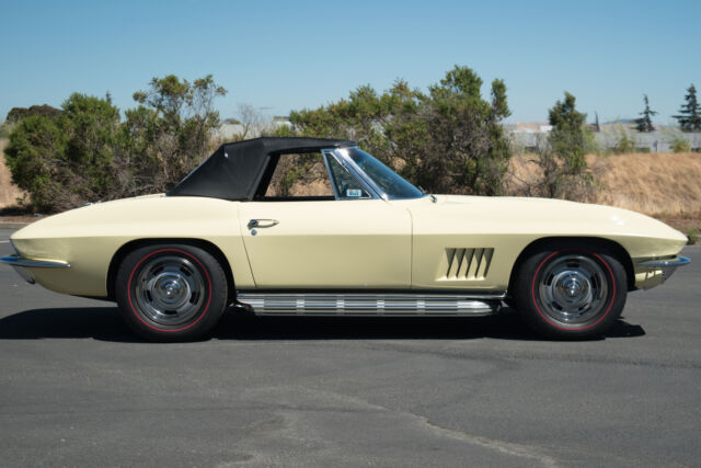 Chevrolet Corvette 1967 image number 35