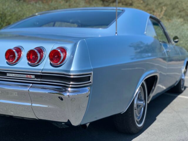 Chevrolet Impala 1965 image number 34