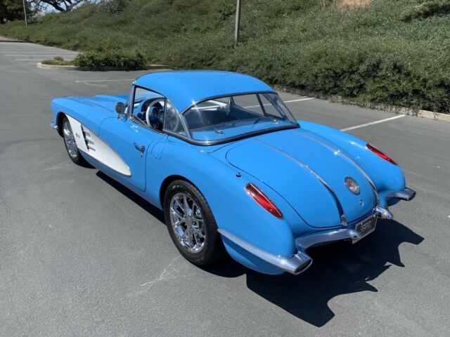 Chevrolet Corvette 1958 image number 29