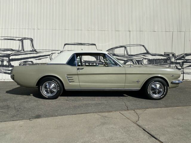 Ford Mustang 1966 image number 13