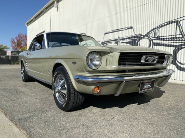 Ford Mustang 1966 image number 17